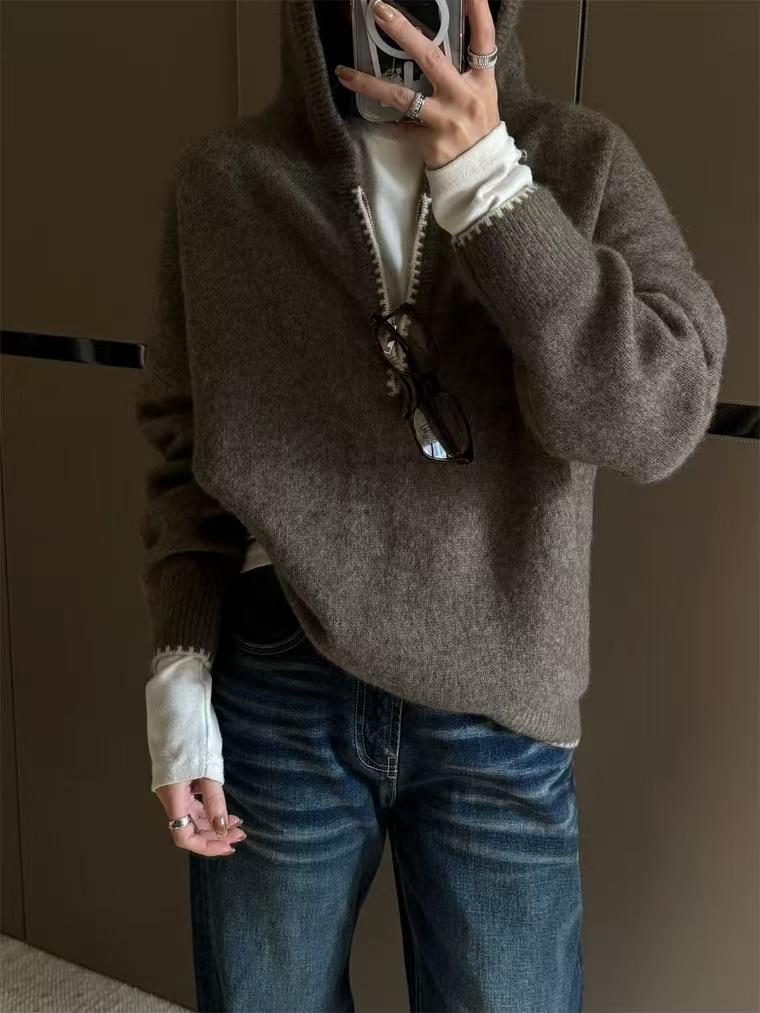 Women's Wool Knit Color Block Half-Zip Hoodie Sweater - Loose Fit, Ribbed Hem, Autumn/Winter Style.