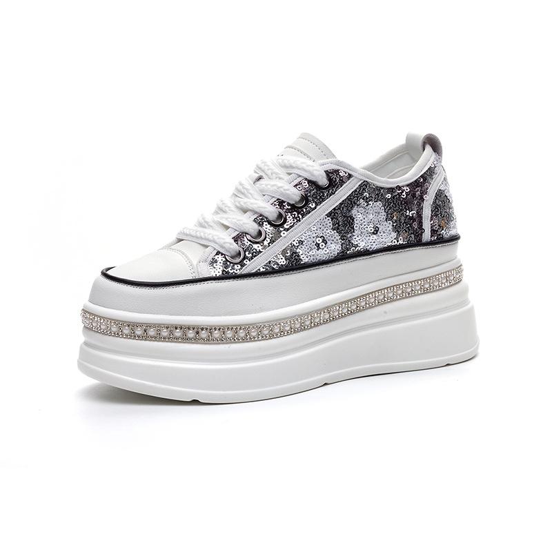 Inner height-increasing little white shoes summer 2025 new fashionable versatile platform sequins small new Chinese board women's shoes