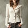 Herbst und Winter neue schmal geschnittene Rippstrick-Cardigan V-Ausschnitt Taille Langarm Damenoberteil