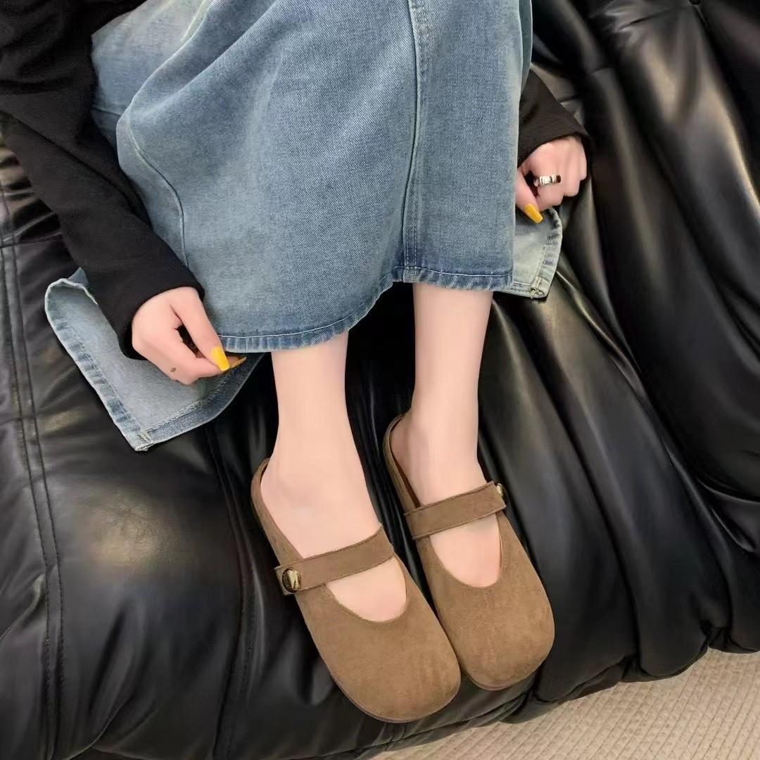 

Французские ретро туфли Мэри Джейн с квадратным носком для девочки 2025 весна новая фея стиль толстый каблук легкий вырез нежные тапочки 40