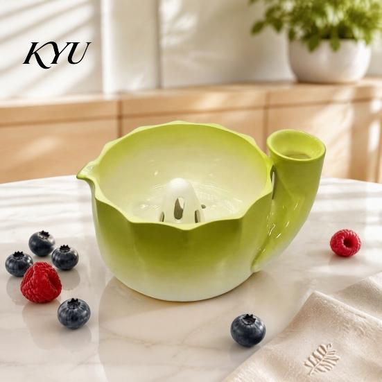 Small Produce Cleaning Tool Self-Spinning Ceramic Berry Washing Bowl, Built-In Drainage Holes Lead Free Strainer Fruit Strainer, Compact Vortex