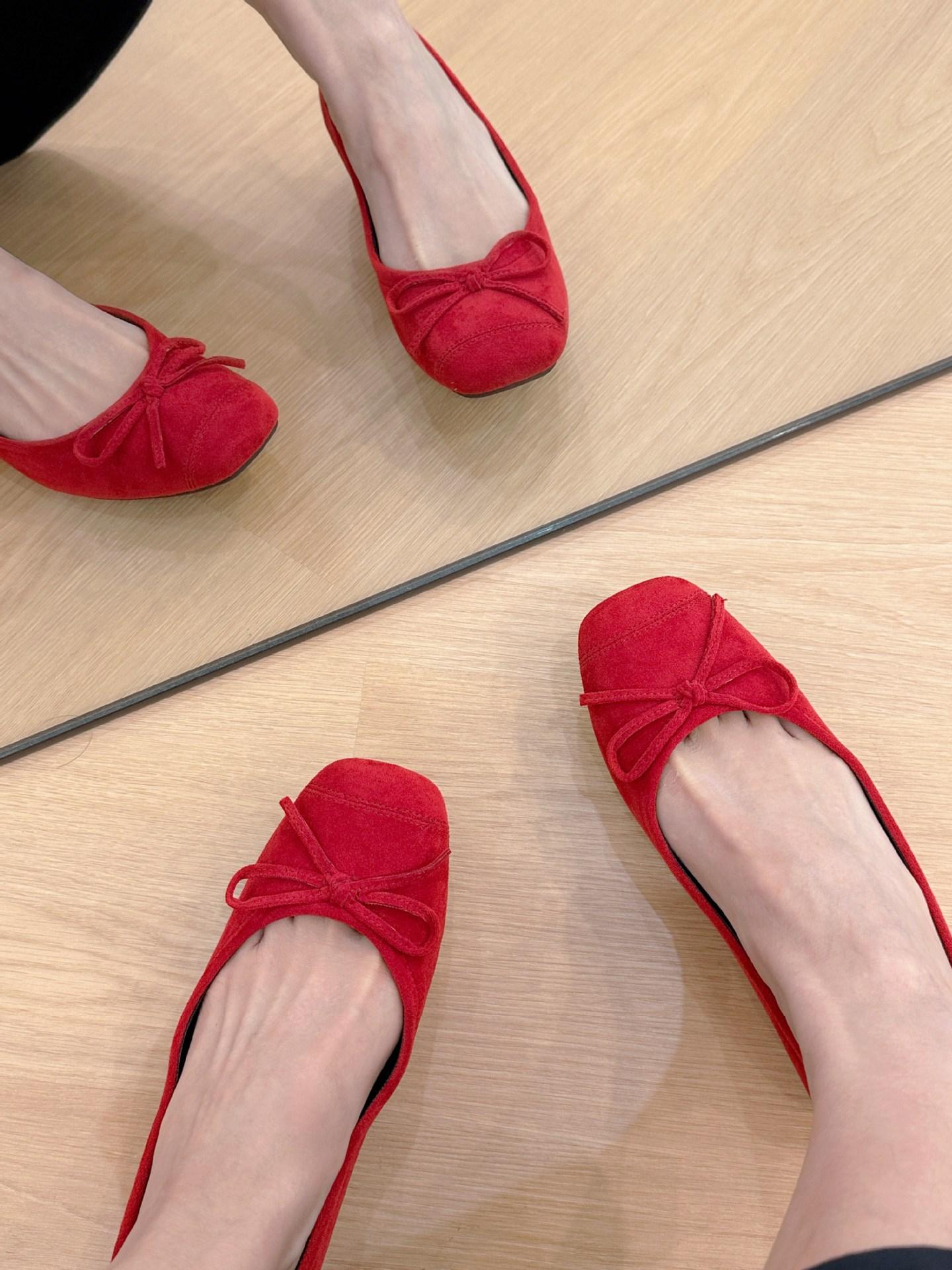 

Овчина маленький человек внутренняя высота увеличение круглая голова балетный стиль бант мягкая поверхность мелкий вырез плоская подошва туфли женские осенний стиль 34 красный