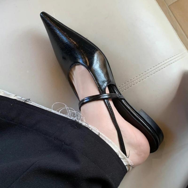 Fashion Retro Rome Sandals New Summer Fashion Shallow Pointed Toe Flats Women Sandals Back Empty Ladies Street Style Low Heel Shoes