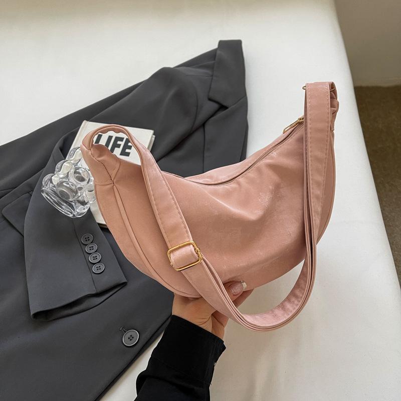 Korean Version of Niche Large Capacity Dumpling Bag for Women New Fashionable and Fashionable Casual One-shoulder Crossbody Bag Underarm Bag Trendy