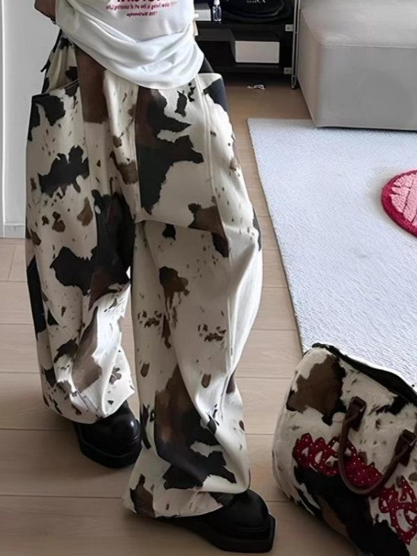 Trendy Women's Retro Cow Print Wide-Leg Jeans - New Style Relaxed Fit