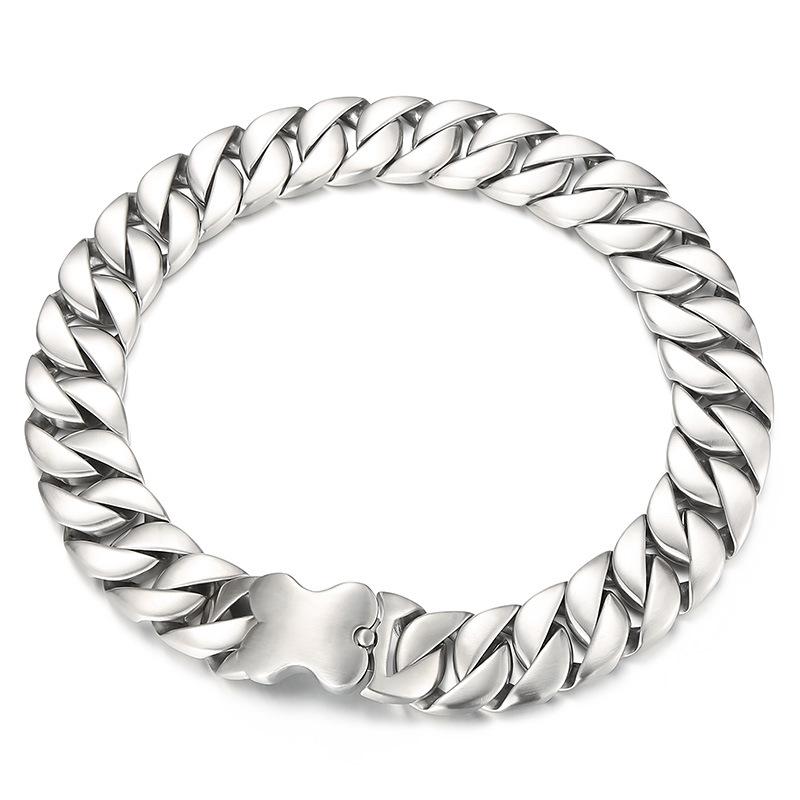 Trendy Creative Bone Buckle Necklace, Simple And Domineering Encrypted Sand Cuban Chain Titanium Steel Men'S Necklace