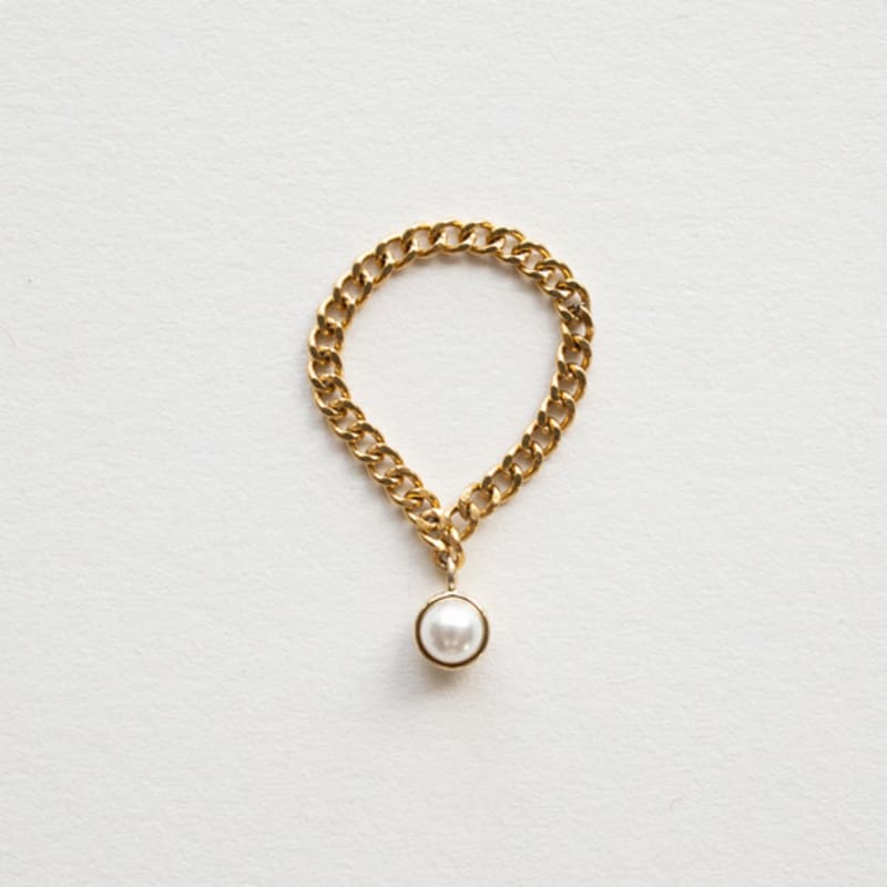MERRYMOTIVE Mini Pearl and Gold Chain Ring
