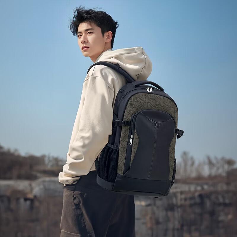 OIWAS Unisex Large Capacity 16-inch Laptop Travel Backpack