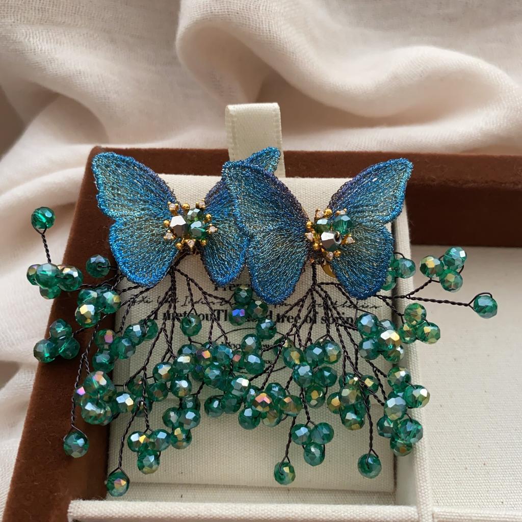 Butterfly crystal fringed stud earrings handmade crochet fresh and sweet fashion stud earrings women's light luxury exquisite removable