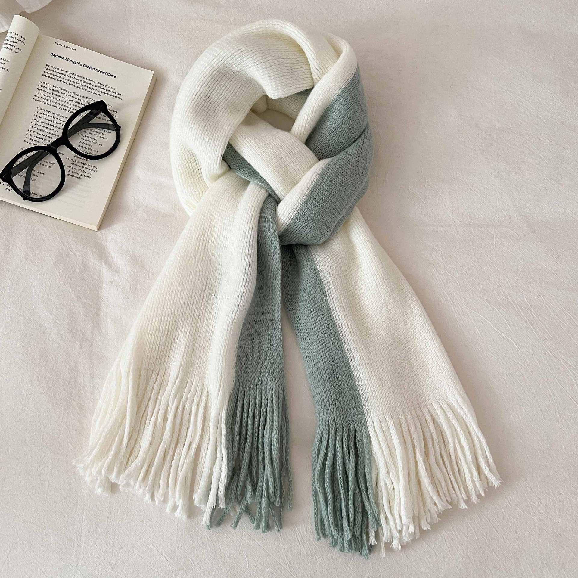 

Женский модный шарф с кисточками 2024 года: Теплый, красочный аксессуар на осень/зиму 200*40cm белый/зелёный