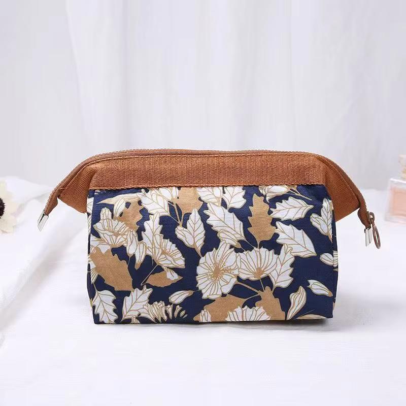 Multi Functional Travel Makeup Bag Wash and Makeup Storage Bag Large Capacity Makeup Storage Bag