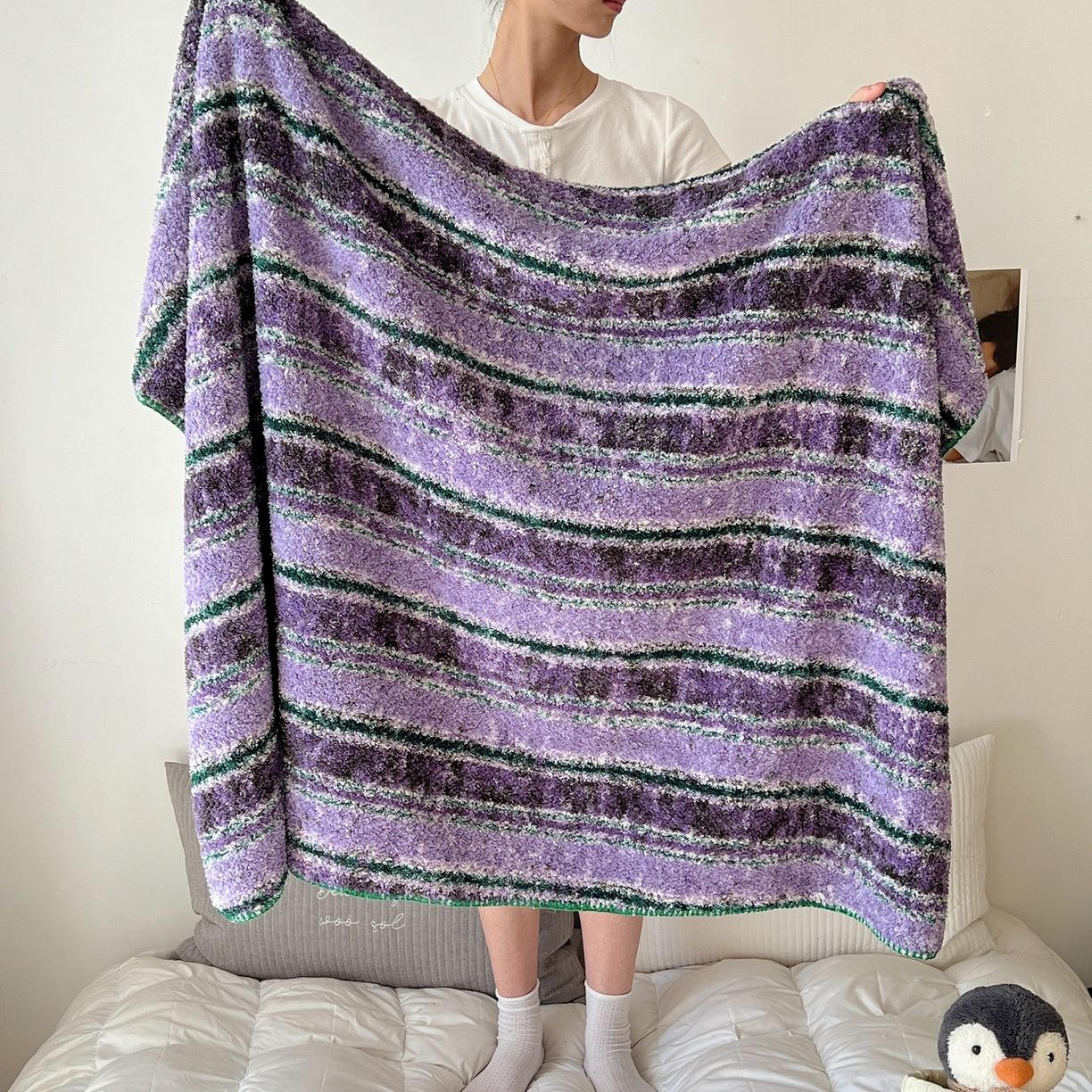 

Half fluffy blanket, office nap shawl blanket, warm nap cover blanket, convenient to carry and keep warm 100x150cm