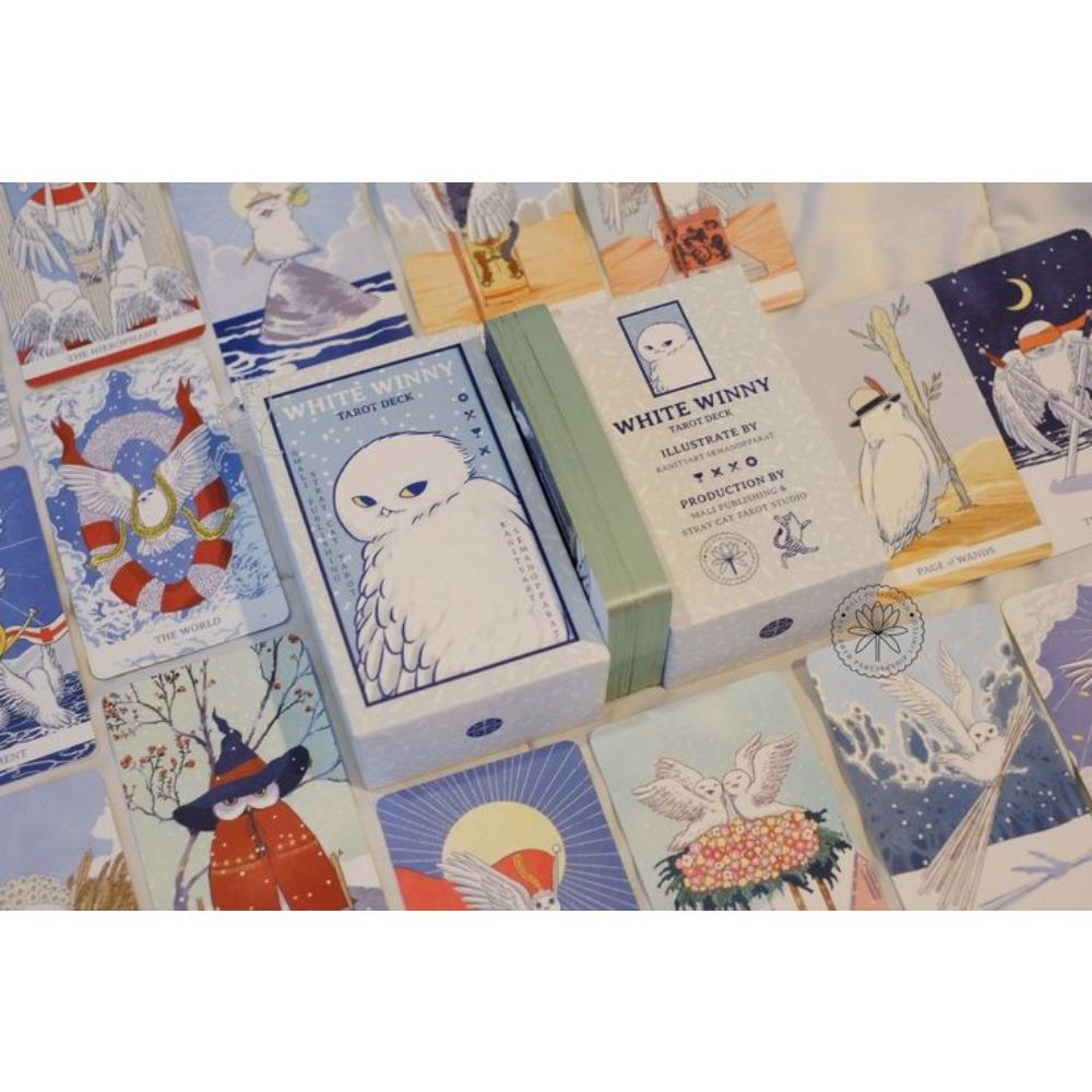 Ghid de bufniță capricioasă de tarot alb Winny de 12*7 cm pentru lecturi intuitive și auto-descoperire cu margini aurite, ambalat în cutie rigidă