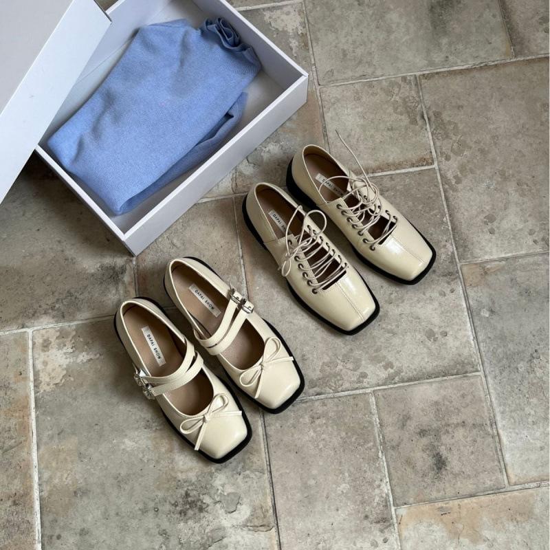 

2025 весна новая квадратная голова с маленькими кожаными туфлями толстый средний каблук мелкий вырез универсальные Мэри Джейн модные женские туфли 39 бежевый