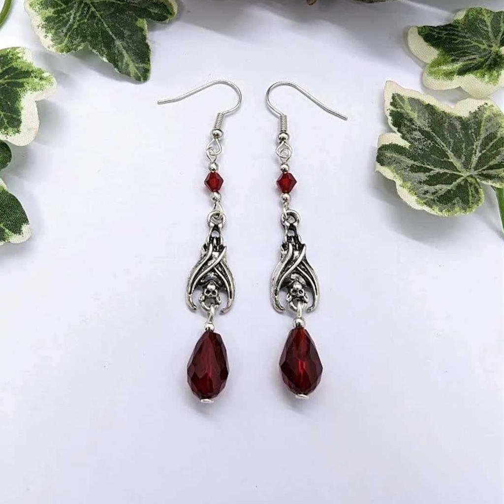 Retro Goth Red Crystal Bead Tassel Sliver Color Vampire Bat Pendant Choker Necklace Earrings Set for Men Women Hallowmas Jewelry