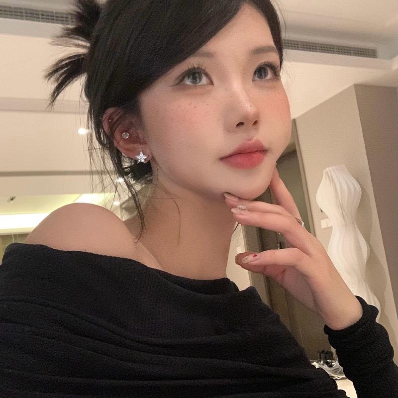 Boucles d'oreilles à boucle d'oreille Millennium Spice Girl Étoile Diamant Marée Personnalité Boucles d'oreilles à clous Boucles d'oreilles de niche