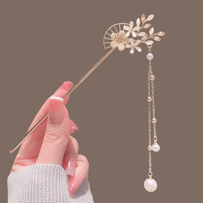 Four Seasons Chinese Tassel Hairpin: Ancient Style Hanfu with Fresh Pearl and Jiangnan Classical Cheongsam Hair Accessory