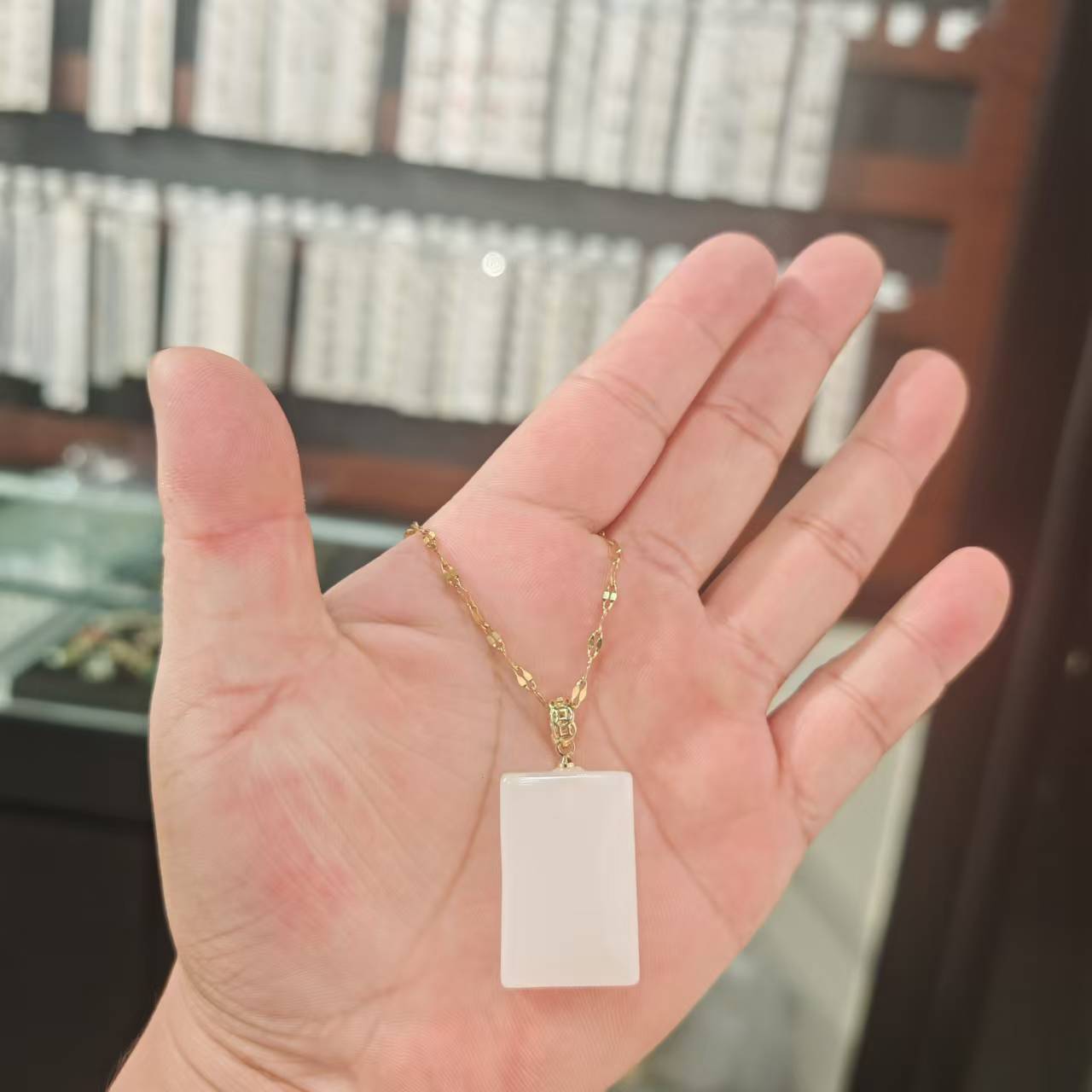 

Легкое роскошное ожерелье из нефрита Хотан, не имеет значения, брендовое женское ретро-дизайн, простые и универсальные аксессуары из нефрита