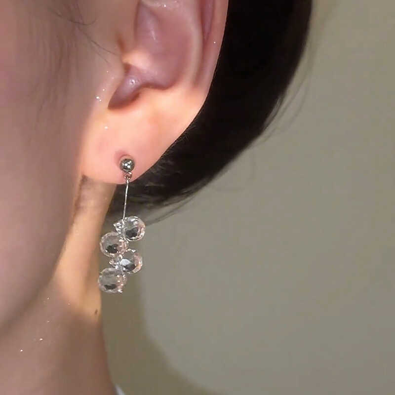 Silver Needle Glass Geometric Earrings Women's French Simple Temperament Earrings Fashion Versatile Commuter Earrings Niche Premium Sense