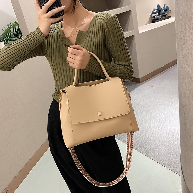 Versatile women's bag 2025 new leather texture simple handbag foreign retro large capacity shoulder messenger bag