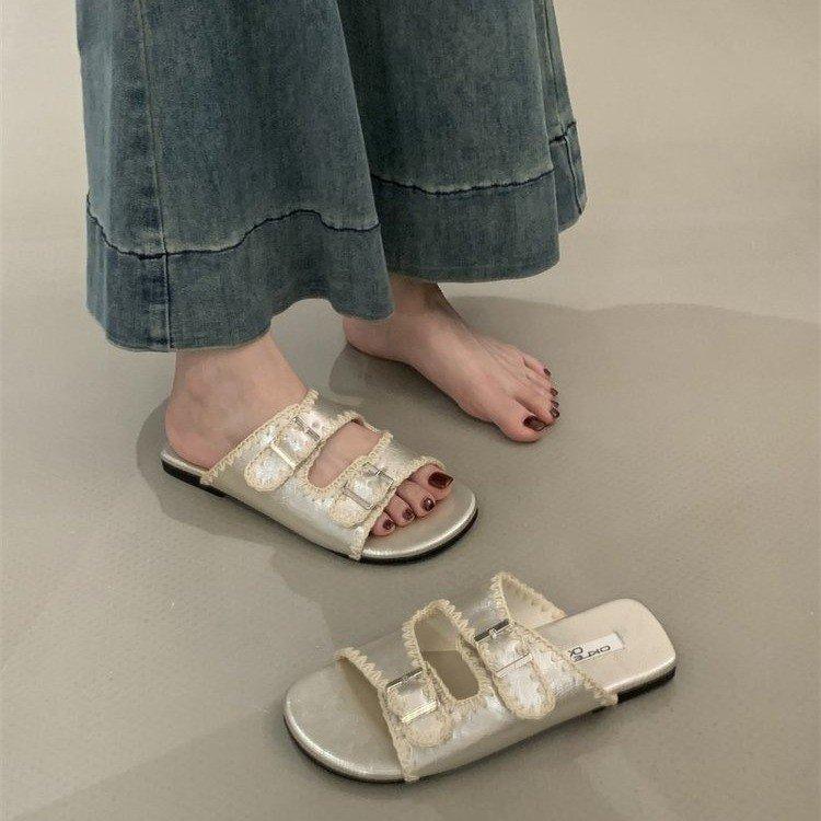 

Flat-bottomed fashion outer wear belt buckle cool slippers women s shoes 2025 new summer outer wear yellow beach sandals 40 шампанского