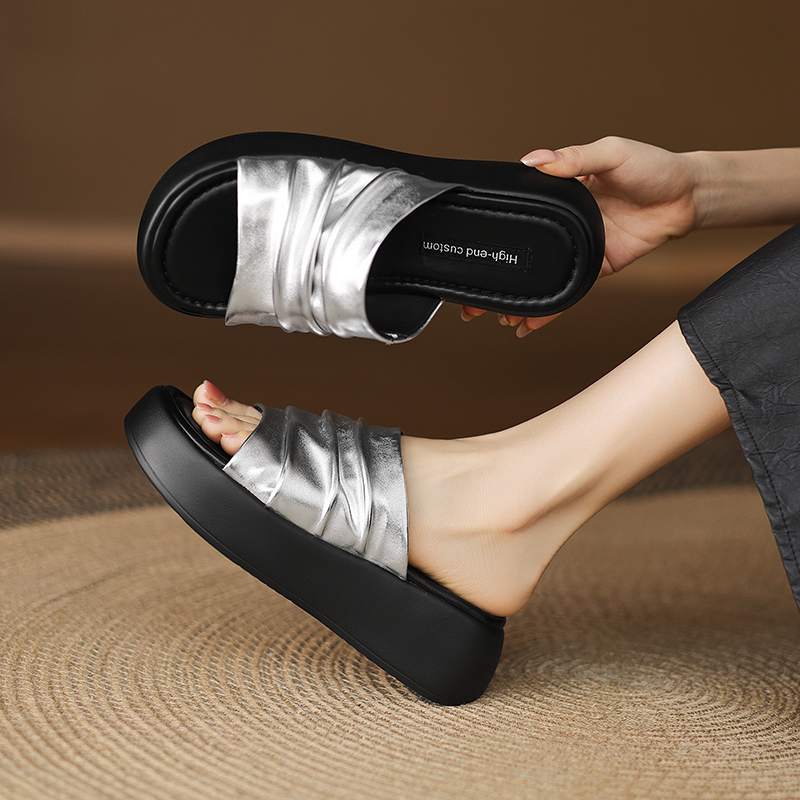 Krazing Pot Cow Skin Summer Size 40 Outside Slippers Thick Bottom Flat Platform Pleated Decoration Women Flip Flops Sandals