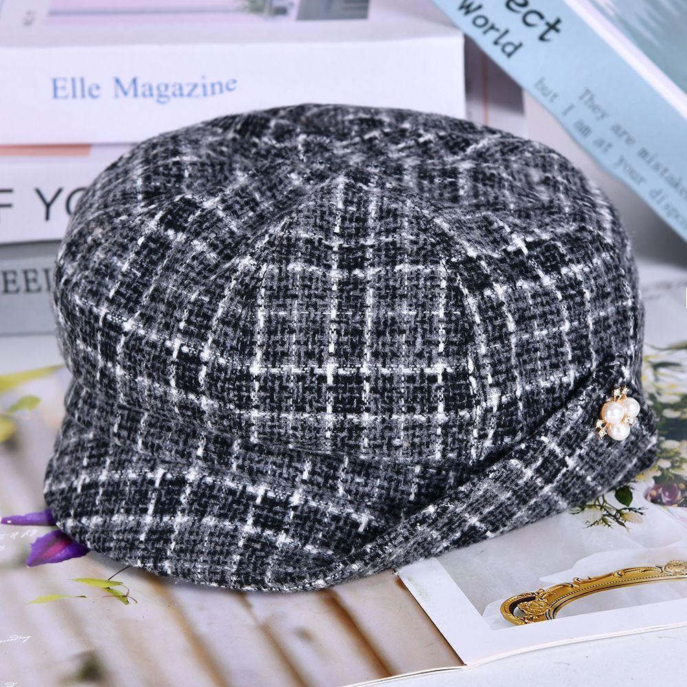 Octagonal Hat With Detachable Short Wavy Wig For Middleaged Women In Spring And Fall Seasons