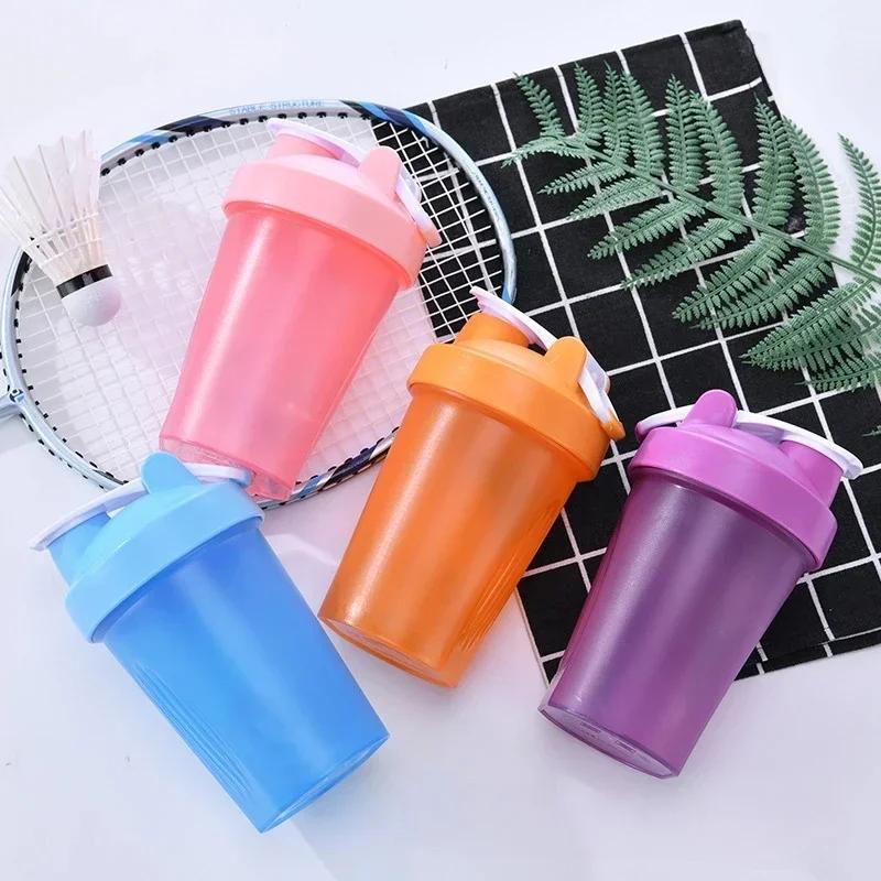 1-7 Stück Shakerflaschen, Sport-Wasserbecher, Molkeprotein-Pulver-Mixerflasche, Fitness-Shaker, tragbarer Trinkbecher aus Kunststoff für Outdoor-Aktivitäten