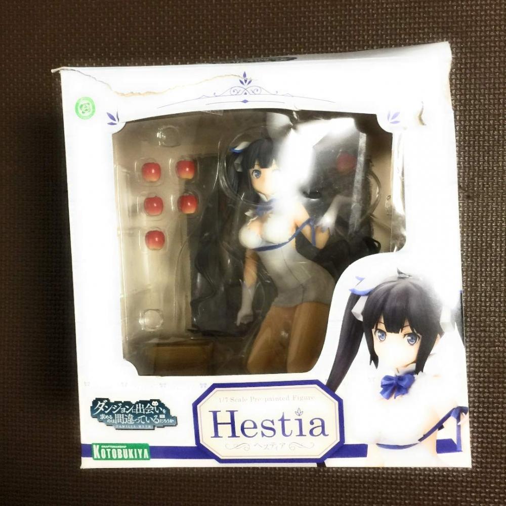 Ist es falsch, in einem Verlies Mädchen aufzureißen? Hestia, Maßstab 17, PVC, bemalt, komplette Figur