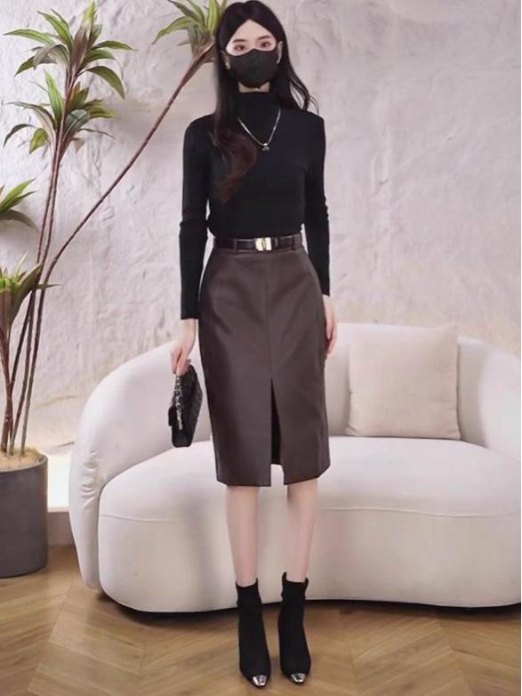 Korean Retro High-Waist Slit Leather Skirt - Autumn/Winter Mid-Length, Slimming, Versatile Design for Women
