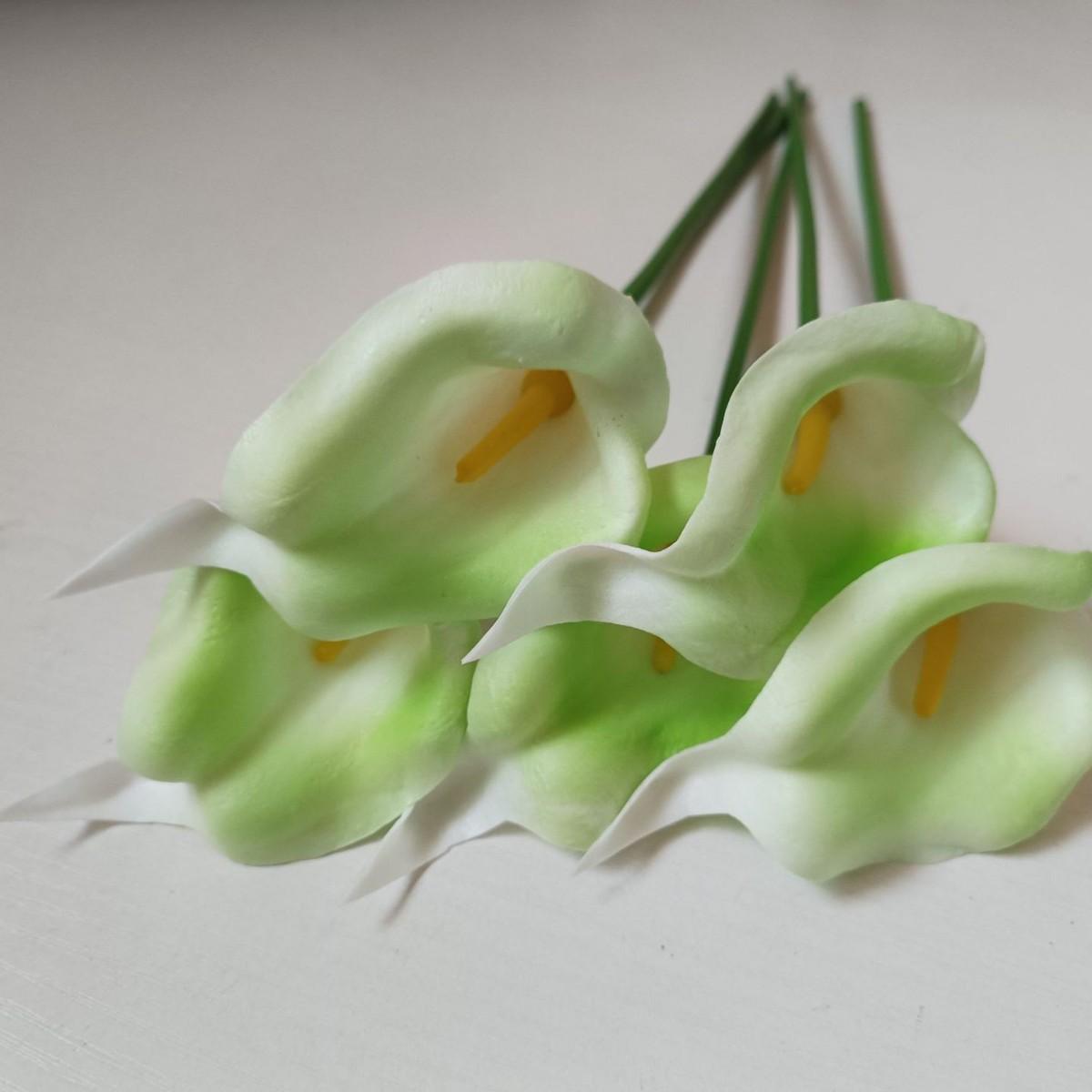 

5 шт. Білий букет штучних квітів Калла Лілія Штучні квіти для декору дому, кімнати, весільної прикраси, ваза, орнамент 5PCS