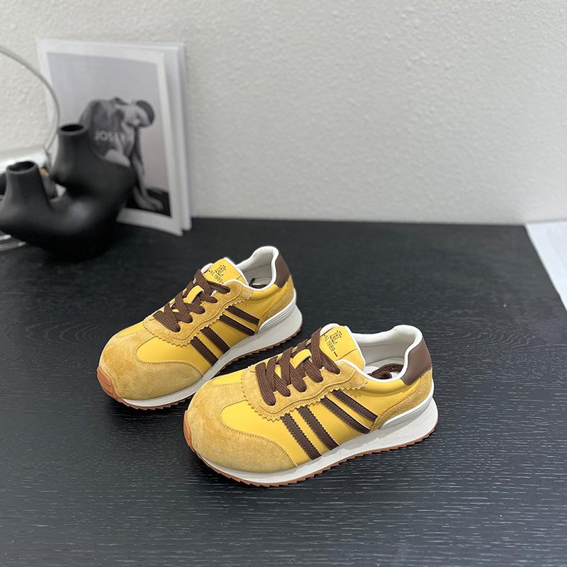 

2025 spring new inner height increase leather thick-soled ugly German training shoes fashionable and lightweight kapibara Forrest Gump shoes tide 35