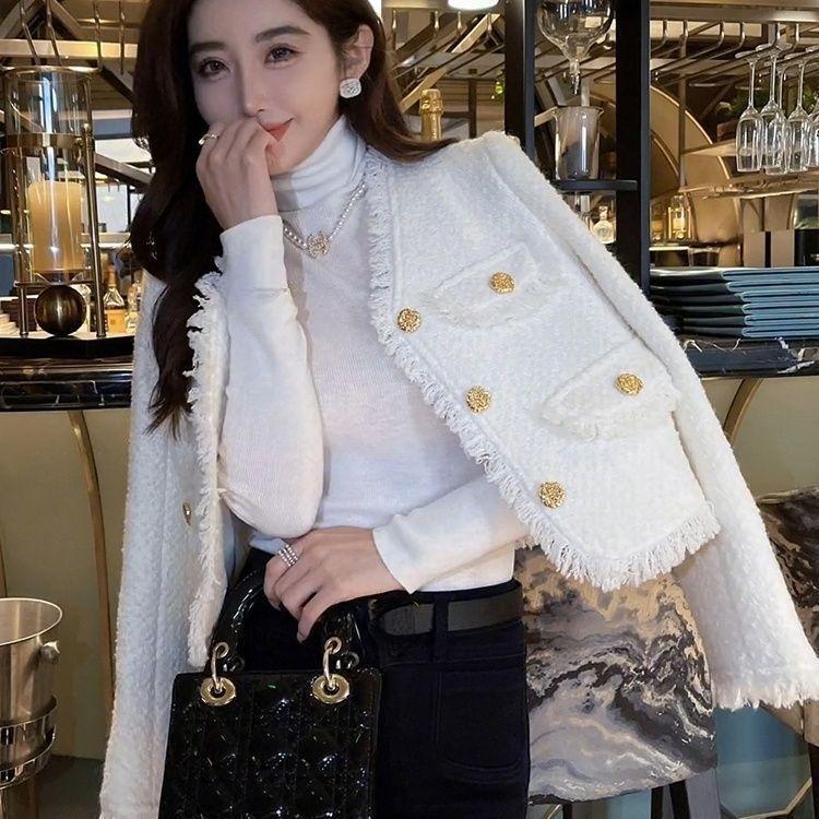 French Style Woolen Cropped Top for Women with Luxurious Coat