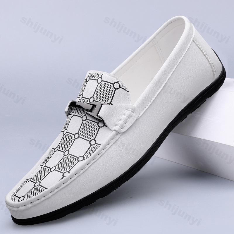 

Модная обувь в британском стиле, ретро, повседневная, из искусственной кожи, для мужчин, осень 2025, новая, с мелким вырезом, удобные модные лоферы-слипоны 39 белый