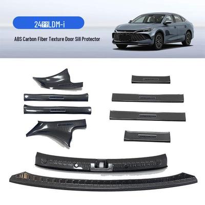 24 Placas de Soleira de Porta e Protetor de Porta-Malas BYD Qin L DM-i em Fibra de Carbono - Conjunto