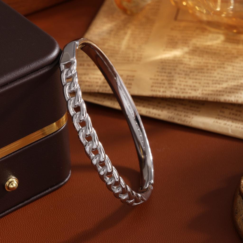 Htpwe Stainless Steel Chain Bracelet Women's Plated 18k Gold Couple Holiday Gifts Without Fading Bracelet Party Daily Zircon