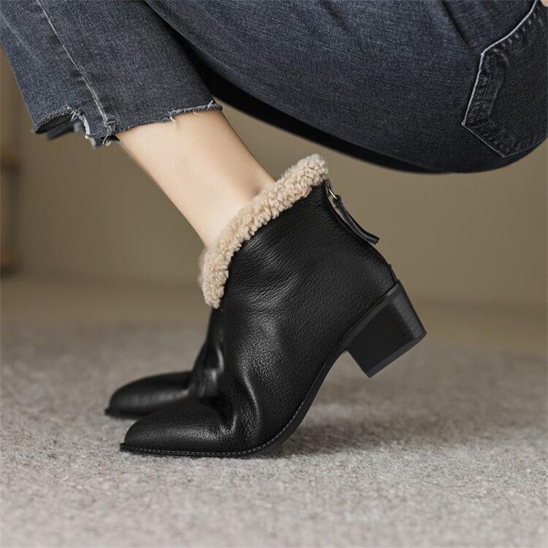 Soft leather pointed thick heel rear zipper Chelsea short boots women's 2025 winter new velvet thermal short tube and ankle boots