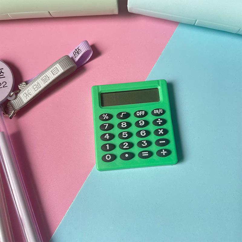 

Мини-калькулятор квадратной формы конфетного цвета - Портативный 8-разрядный дисплей для офисного и студенческого использования зелёный