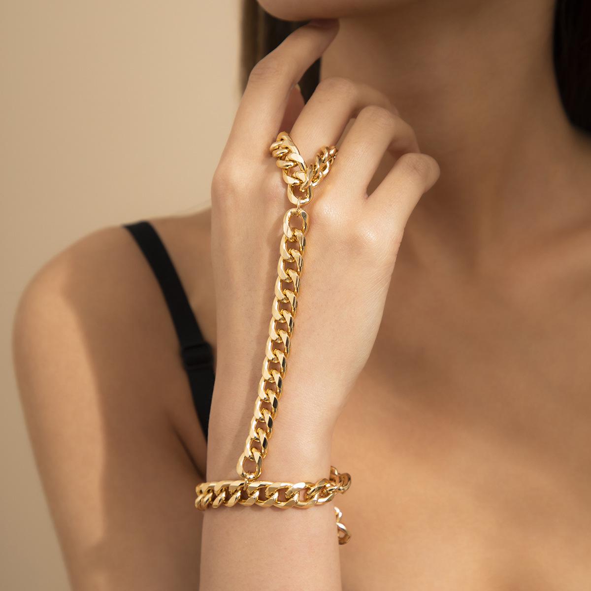

Geometric Round Punk Style Metal Finger Bracelet with Hollow Design серебряный