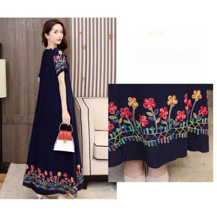 Charmantes und weiches besticktes Baumwollkleid für Frauen in Übergröße im Sommer