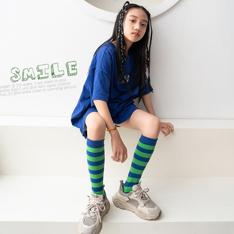 Herbst neue horizontale Streifen farblich passende Midtube-Socken für Kinder Dopamin-Mädchen-Overknee-Strümpfe Mode-Kindersocken