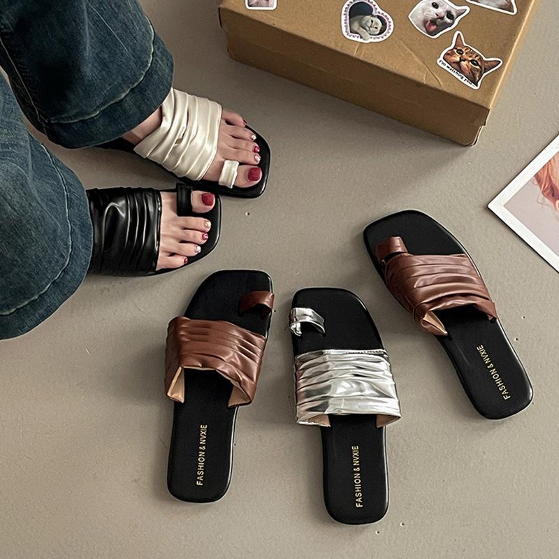 Fashion Versatile Casual Design Sense Sleeve Toe Cool Slippers Women's Summer Retro Pleated Temperament Flat Bottom Half Slippers