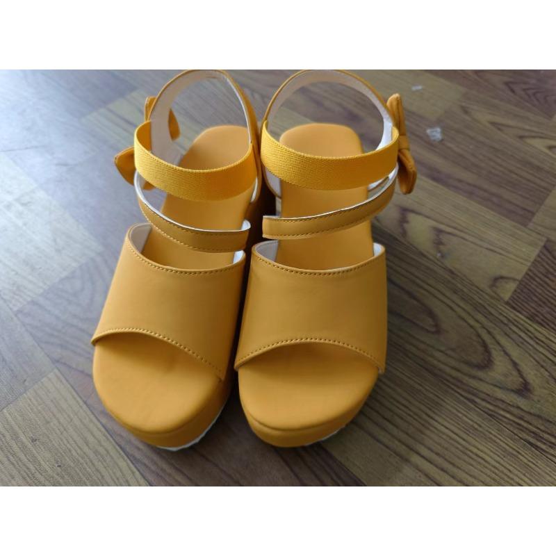 New plus-size women's peep-toe sandals, wedge heels, European and American style, high-heeled sandals with back zipper.