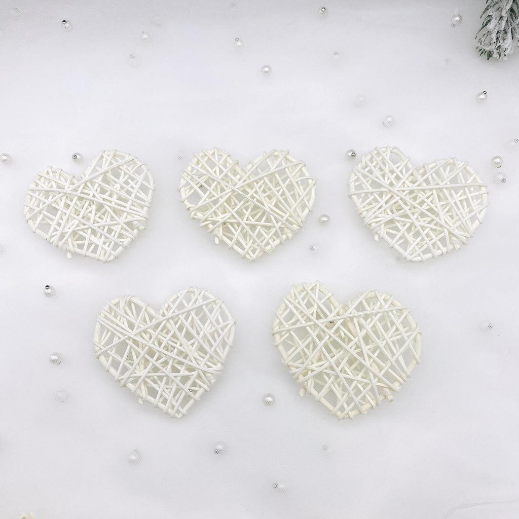 Natural Dried Pine Cones for Christmas Tree Decoration, Photography Props, Floral Wreaths, and Bouquets.