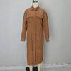 Europäischer und amerikanischer französischer Retro-Stil mittlerer und langer Schnitt einreihiges Revers langärmeliges Damenkleid