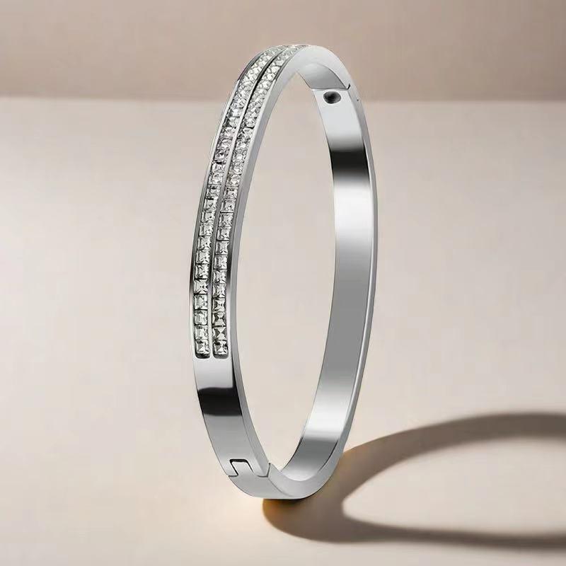 Women's Titanium Steel Bracelet with Inlaid Diamonds - Elegant Starry Design, Non-Fading, INS Style, High-End Full Diamond Bangle.