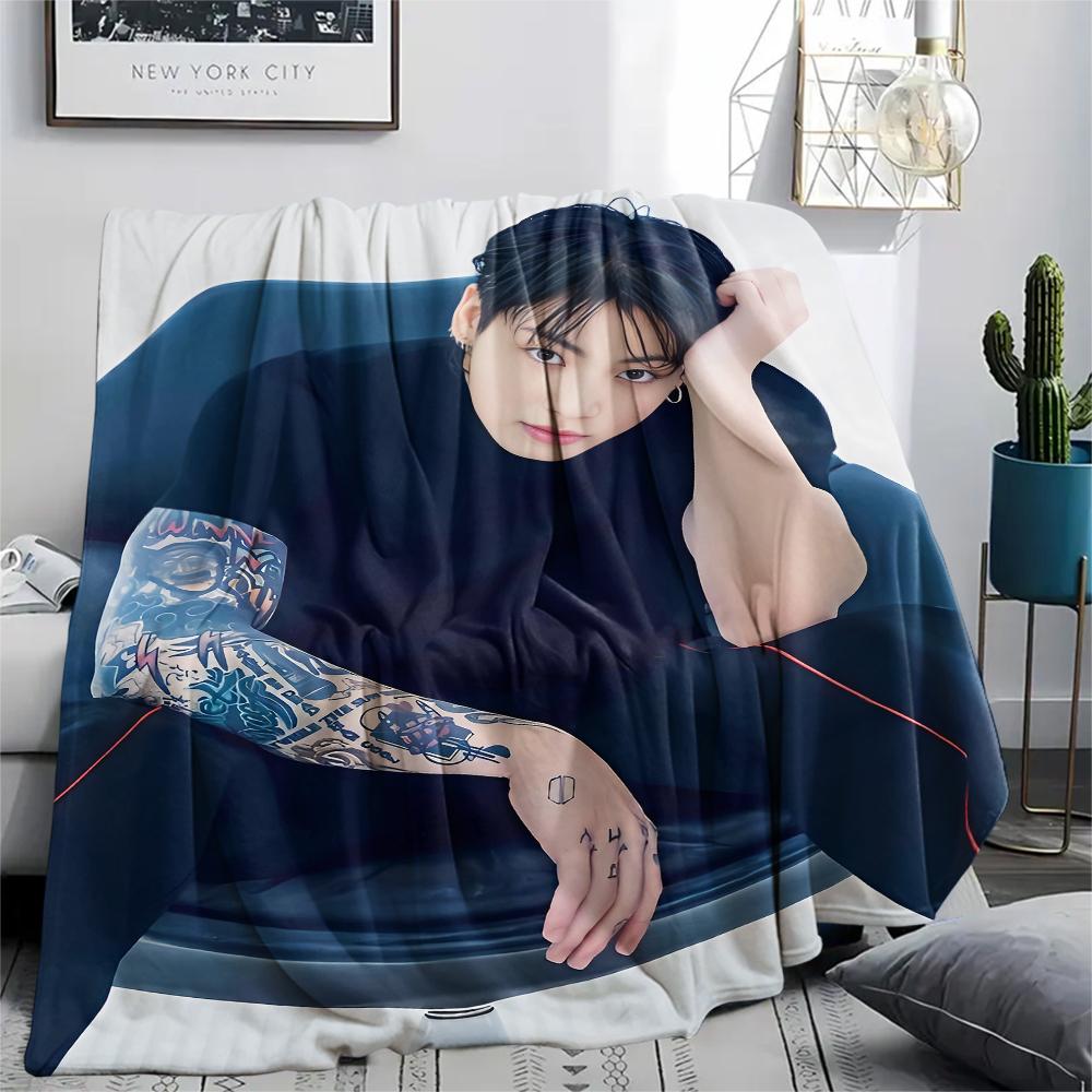 1pz Coperta in Flanella con Stampa di Jeon Jeongguk, Alta Qualità per Tutte le Stagioni, Decorazione per la Casa, Calore e Comfort, Perfetta per Regali di Natale