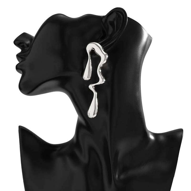 

Рідкі нестандартні сережки для жінок. Перебільшена геометрія. Металеві сережки. Дизайнерські ювелірні вироби. Аксесуари для жіночої вечірки. Подарунки. срібний