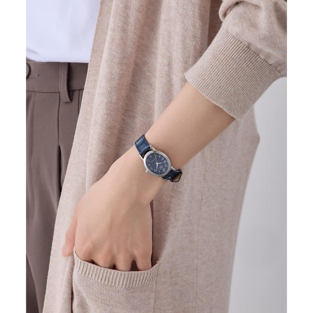 Montre Analogique Étanche Citizen avec Bracelet Cuir Bleu Marine Q&Q pour Femme, Bleu, VZ89-305