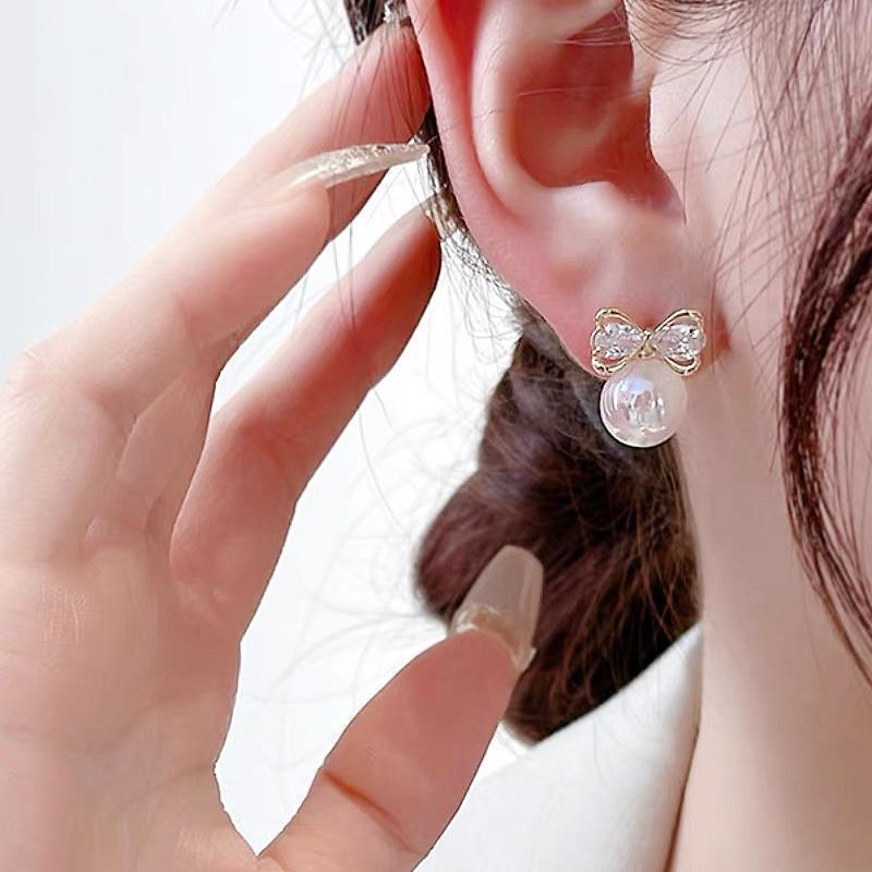 Princess Stylish Mermaid Pearl Earrings Sparkling Zircon Stones Fashionable And Delicate White Color